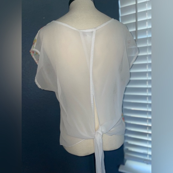 April U.S.A floral sheer blouse size medium back tie short sleeve see thru - Picture 6 of 13